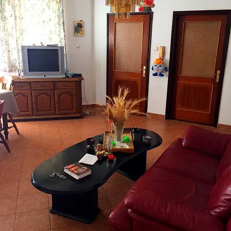 Guest house Balaton House Balatonszarszo