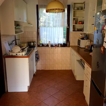 Guest house Balaton House *