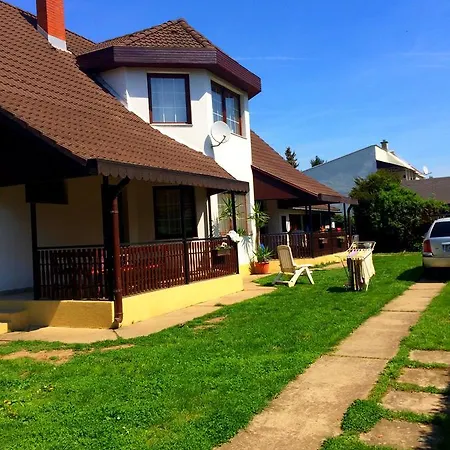 Balaton House Guest house *
